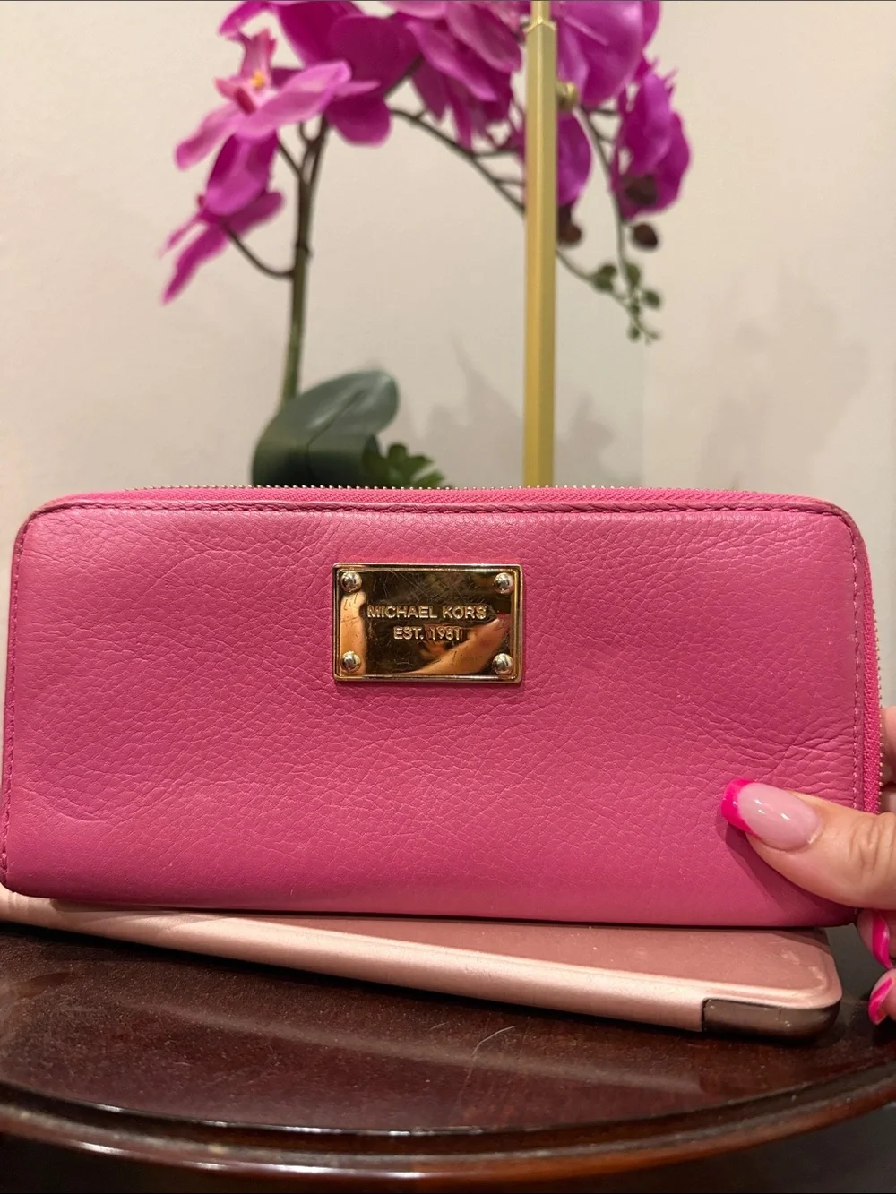 Michael Kors Pink Leather Zip-Around Wallet MK designer clutch rare gold